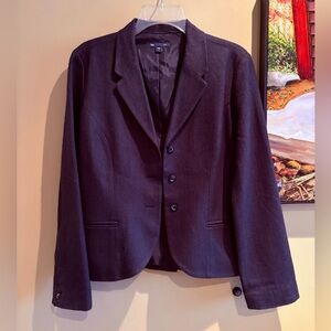 GAP Ladies size 8, Black/Charcoal wool-blend herringbone Blazer with cute detail